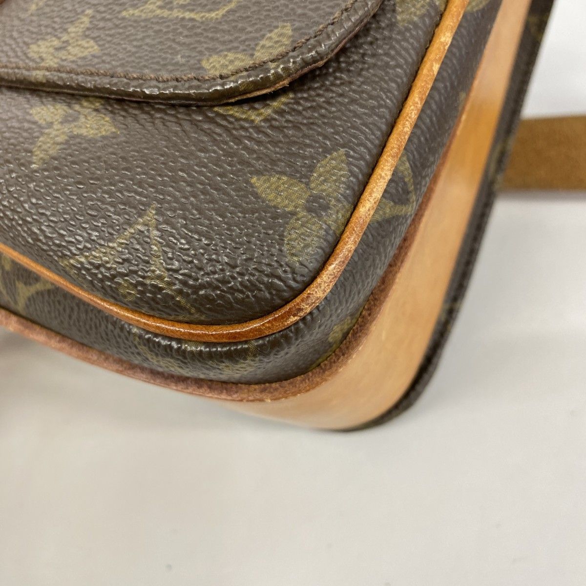 5of6529】ルイヴィトン ショルダーバッグ モノグラム カルトシエールMM