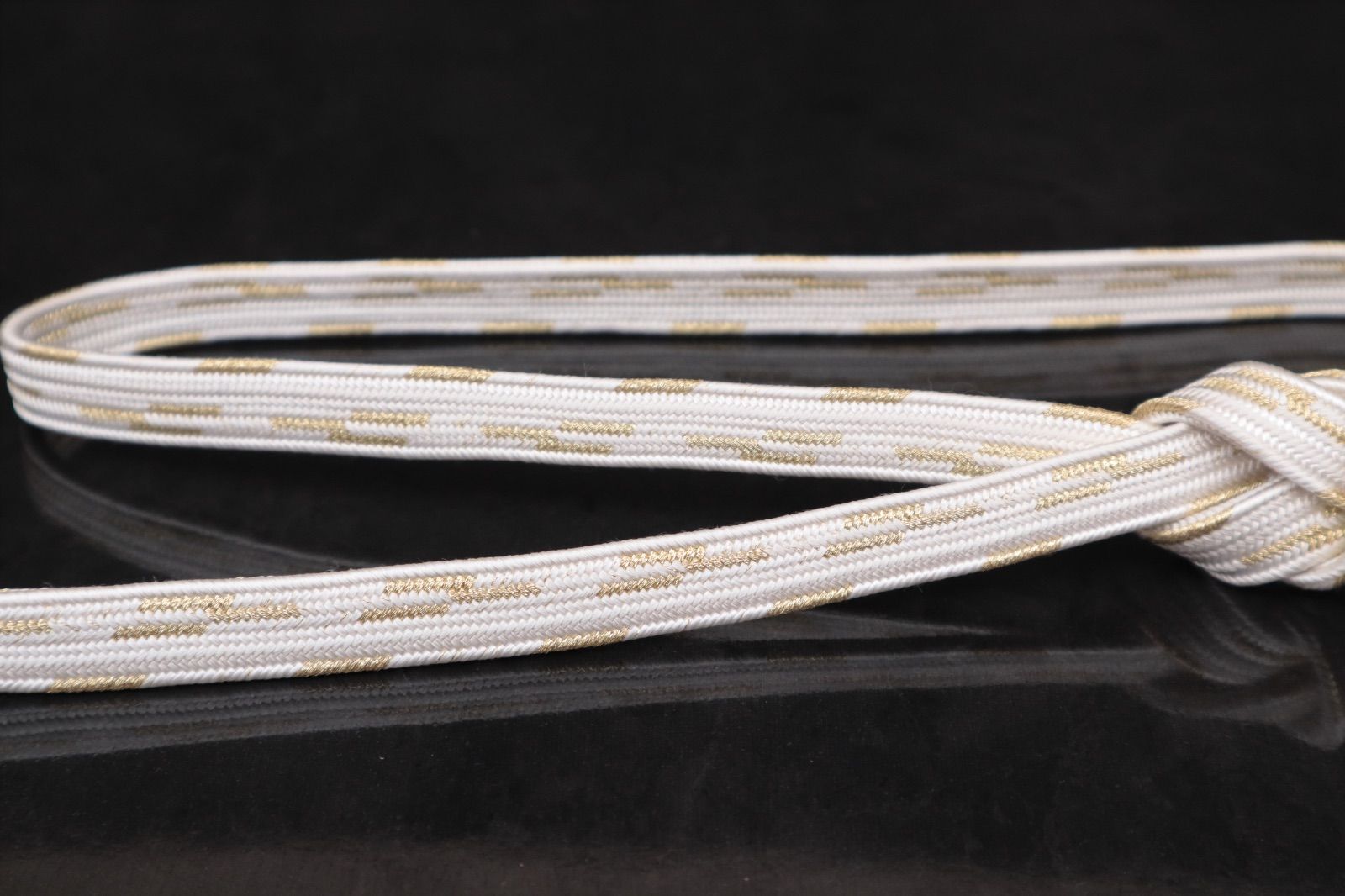 超 市 帯締め 貝ノ口白抜金入撚房 紐の渡敬謹製