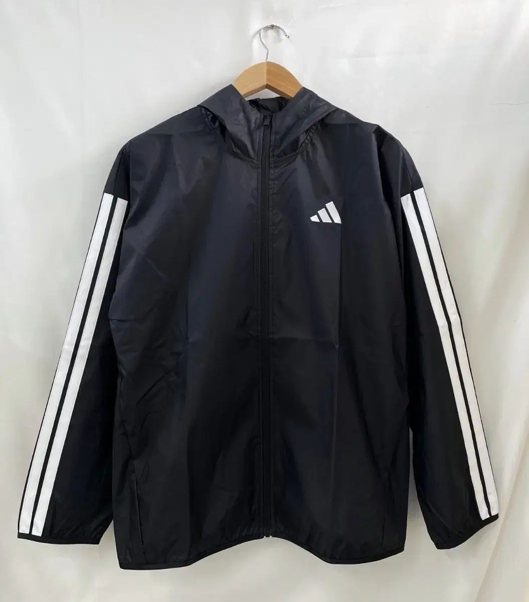 アディダス ウーブン リース リストップ ウィンドブレーカー
