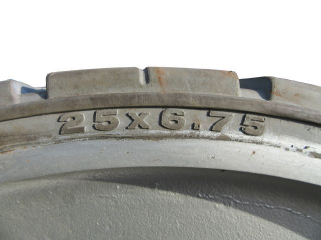  アウトレット品 高所作業車用タイヤ 25 X 6 75 JLG E 300 A AJ AJP その他 タイヤ ホイール