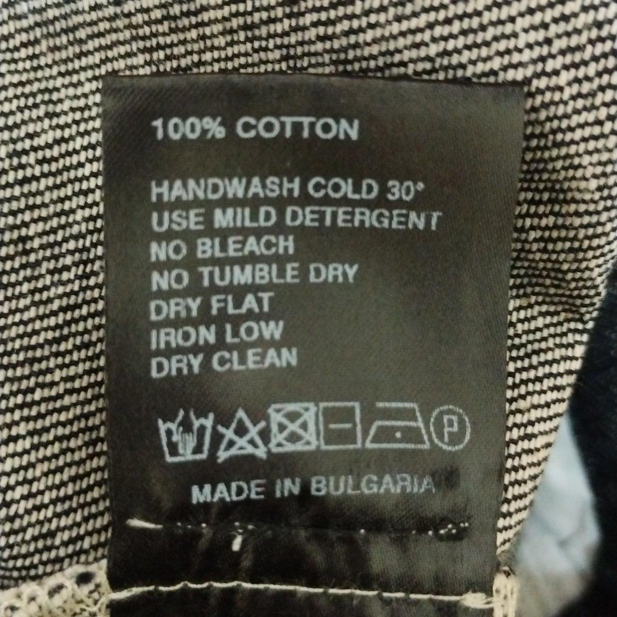 ダークネイビー