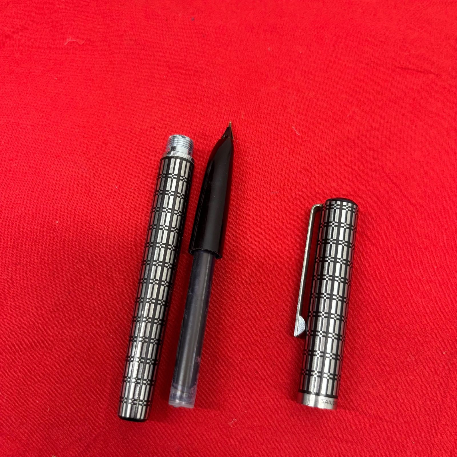 14K シルバー ストライプ模様 万年筆 14K シルバー ストライプ模様