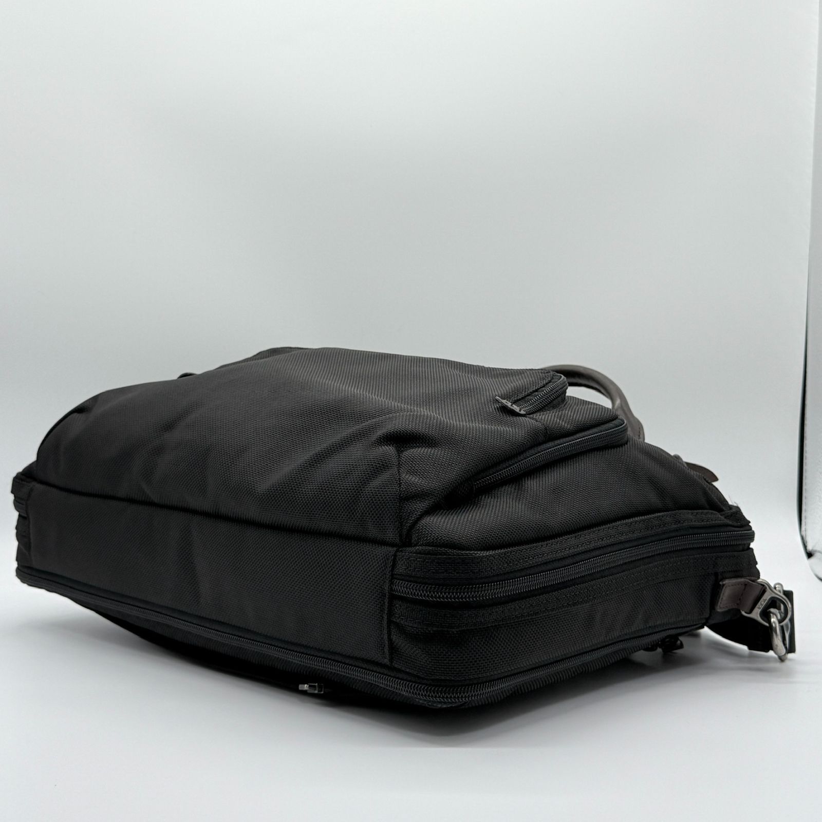 高機能】トゥミ TUMI ALPHABRAVO ユマ SlimBrief 黒 2WAY ビジネス 