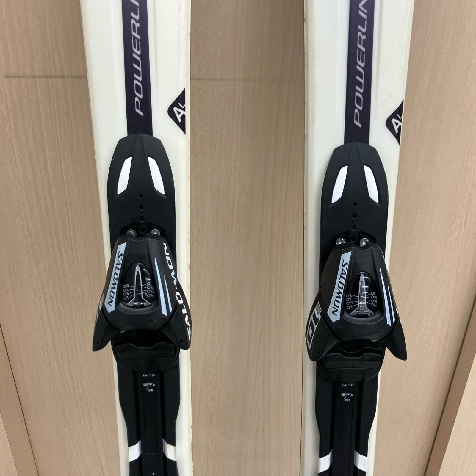 カービングスキー SALOMON 154cm POWERLINE ホワイト - メルカリ