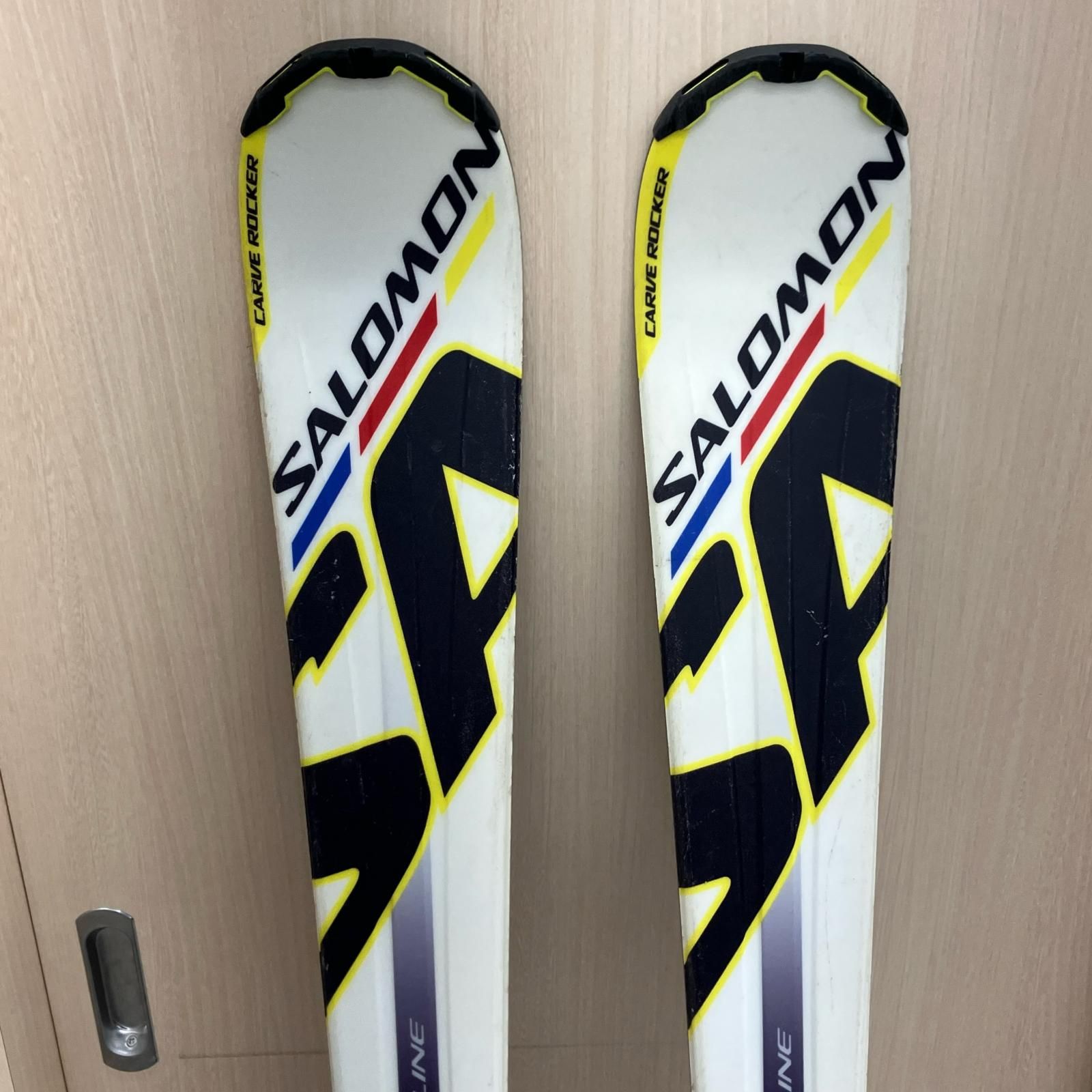 ★ カービングスキー Salomon G KART 154 スキー ロッカー カービングスキー SALOMON 154cm POWERLINE ホワイト - メルカリ