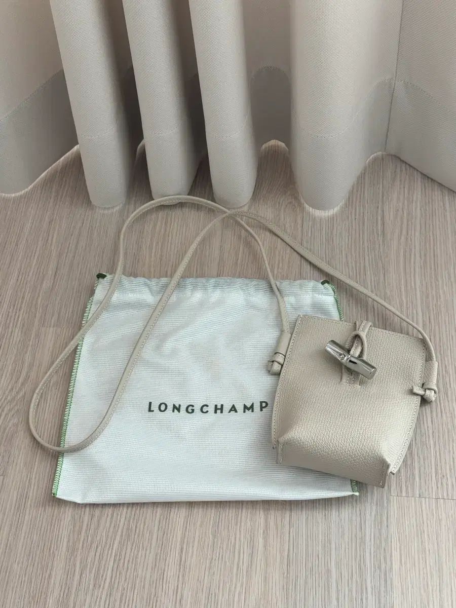 ロンシャン ロゾ 携帯 ポーチ ミニバック