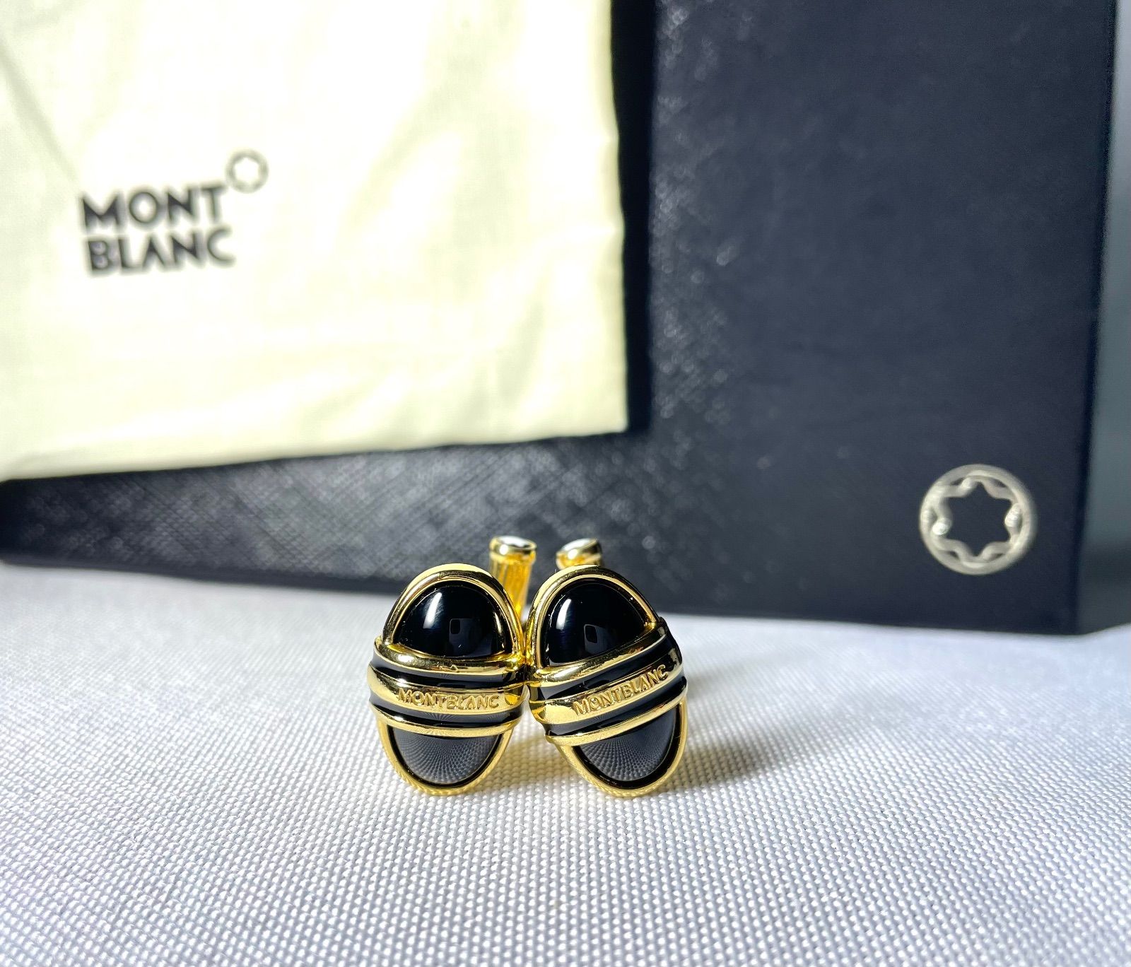 MONTBLANC モンブラン ブラックオニキス装飾 ブランドロゴ文字 オーバルカフス カフリンクス ボタン ゴールド メンズ 付属有
