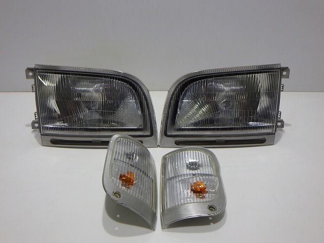 ハイゼット　S210P　S200P　ヘッドライト　 左右　（管理MA11） ハイゼット ヘッドライト左右 ハロゲン S210P S200P 前期 110-51624