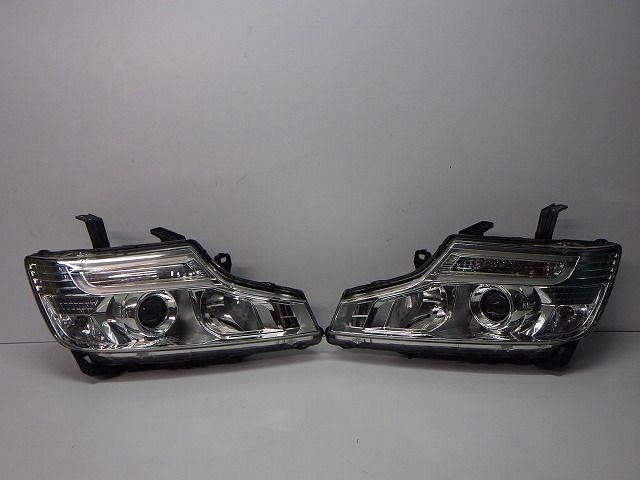 ステップワゴンスパーダ ヘッドライト左右 HID RK5/6 後期 100-62075