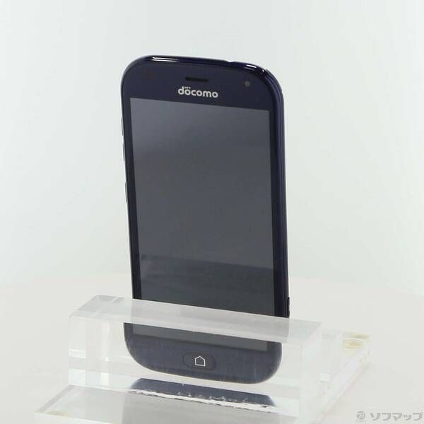 中古品〕 らくらくスマートフォン 32GB ネイビー F-42A docomoロック