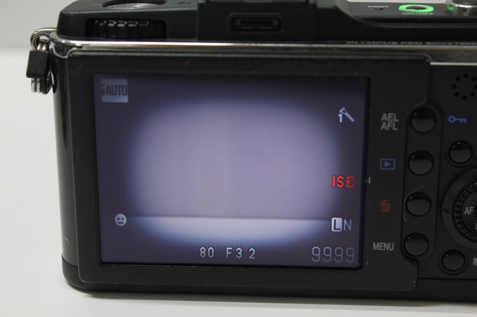 ジャンク品】OLYMPUS/PEN E-P1/レンズ付き/ミラーレス一眼 ⑥ 【公式通販】