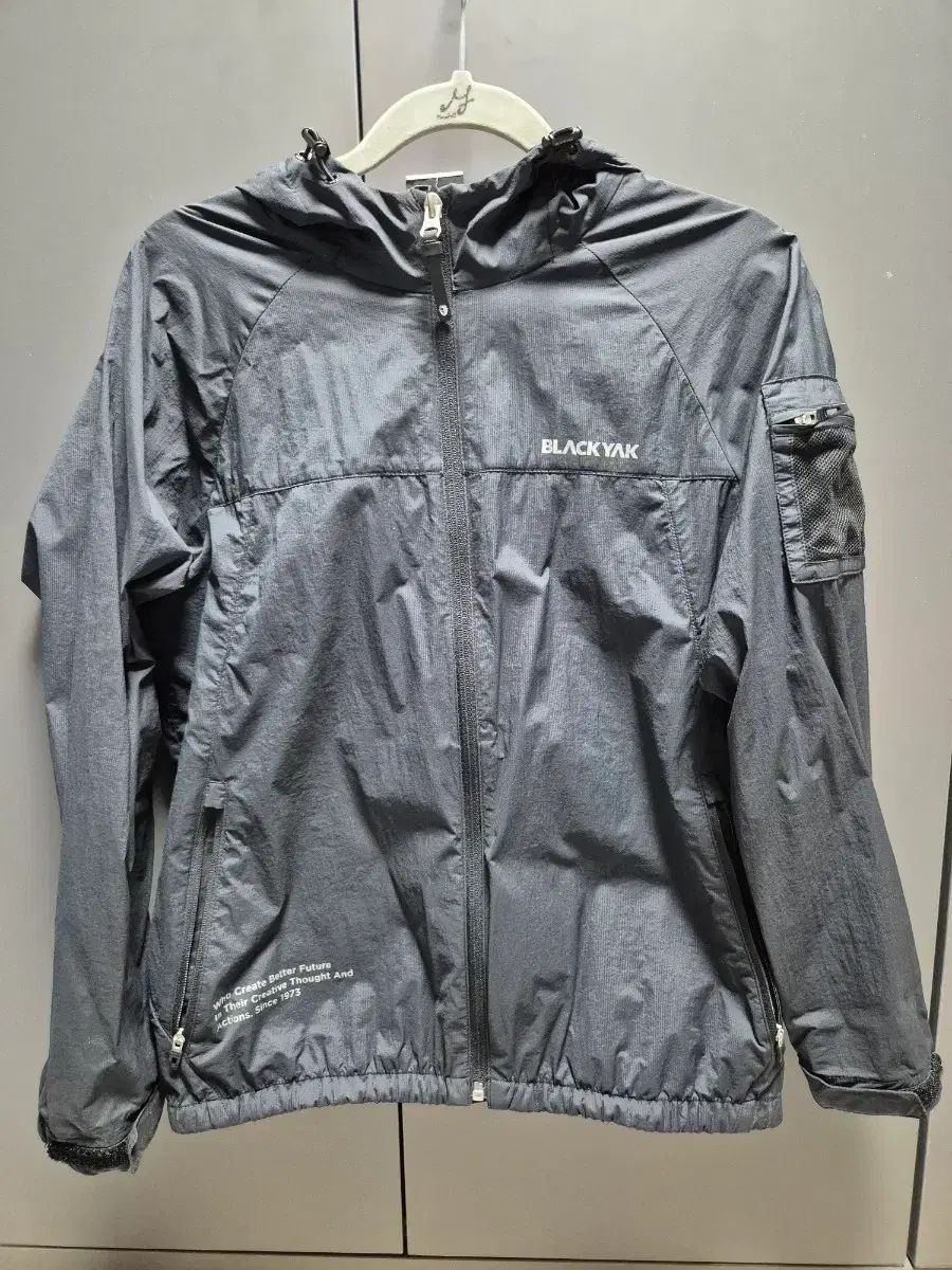 BLACK YAK ブラックヤク キッズ ウィンドブレーカー アウター