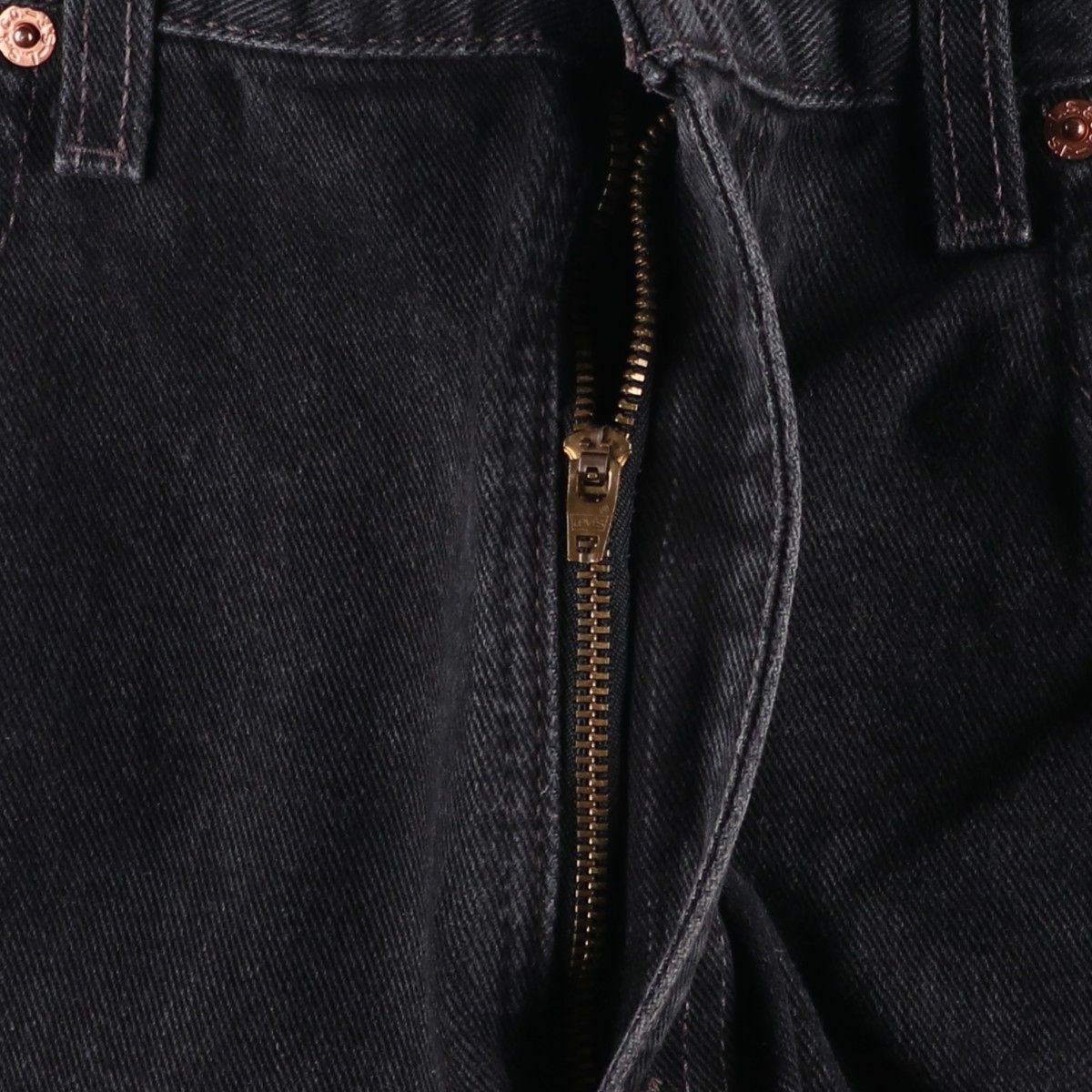 ブラックデニム テーパードデニムパンツ