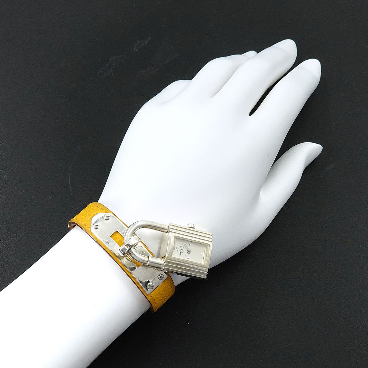 人気✨Hermes 腕時計 ケリーウォッチ シルバー　イエロー 稼働 エルメス HERMES ケリーウォッチ ヴィンテージ レディース 腕時計