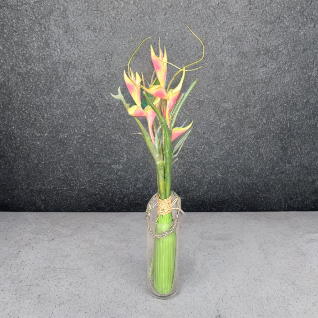 高さ135cm スタイリッシュな縦型アレンジフラワー 新年 お正月 新規オープン 年末年始 開店祝い 事務所開き お祝い 装花 祝花 フラワーアレンジメント 造花 アートフラワー インテリアフラワー 玄関 店舗ディスプレイ向け