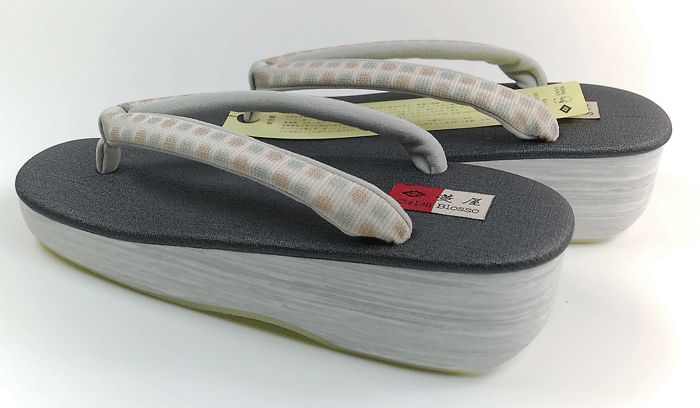 カレンブロッソ 菱屋カフェ草履