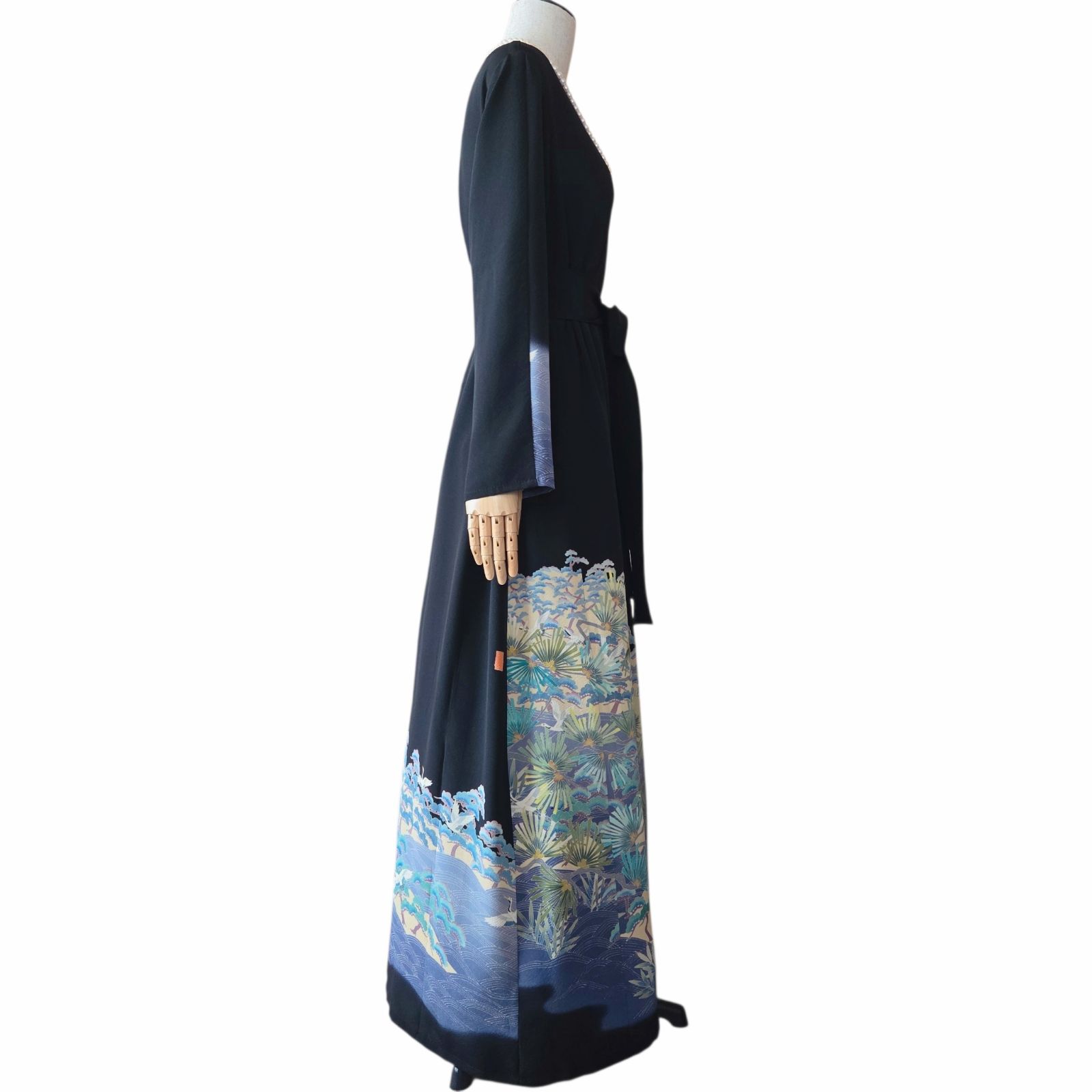 おかべ　着物リメイク　ワンピース　友禅　作家物　黒留袖　ロング　フレア 着物リメイク ワンピース 作家物 友禅 ロング マキシ ドレス Aライン