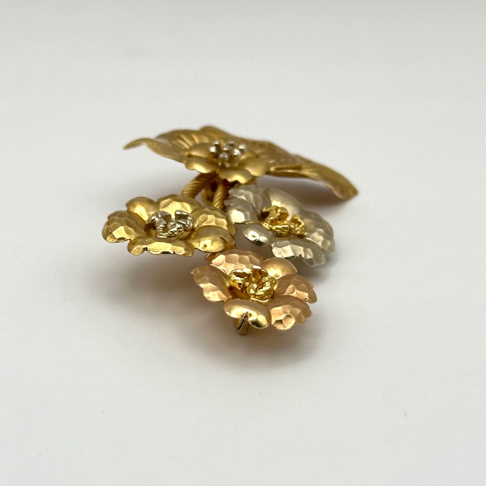 美品】SIDRA シドラ 750刻印 K18 ブローチ フラワーモチーフ ITALY 8.5