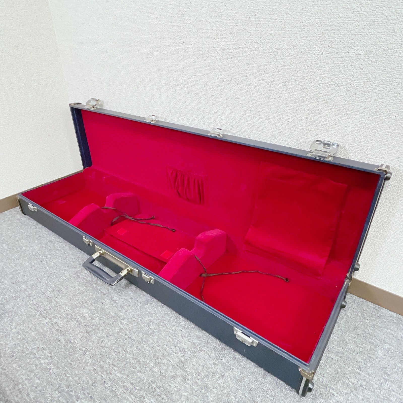 三味線 細棹 金細 一本溝 紫檀 子持ち綾杉彫 犬皮 綾杉胴 和楽器