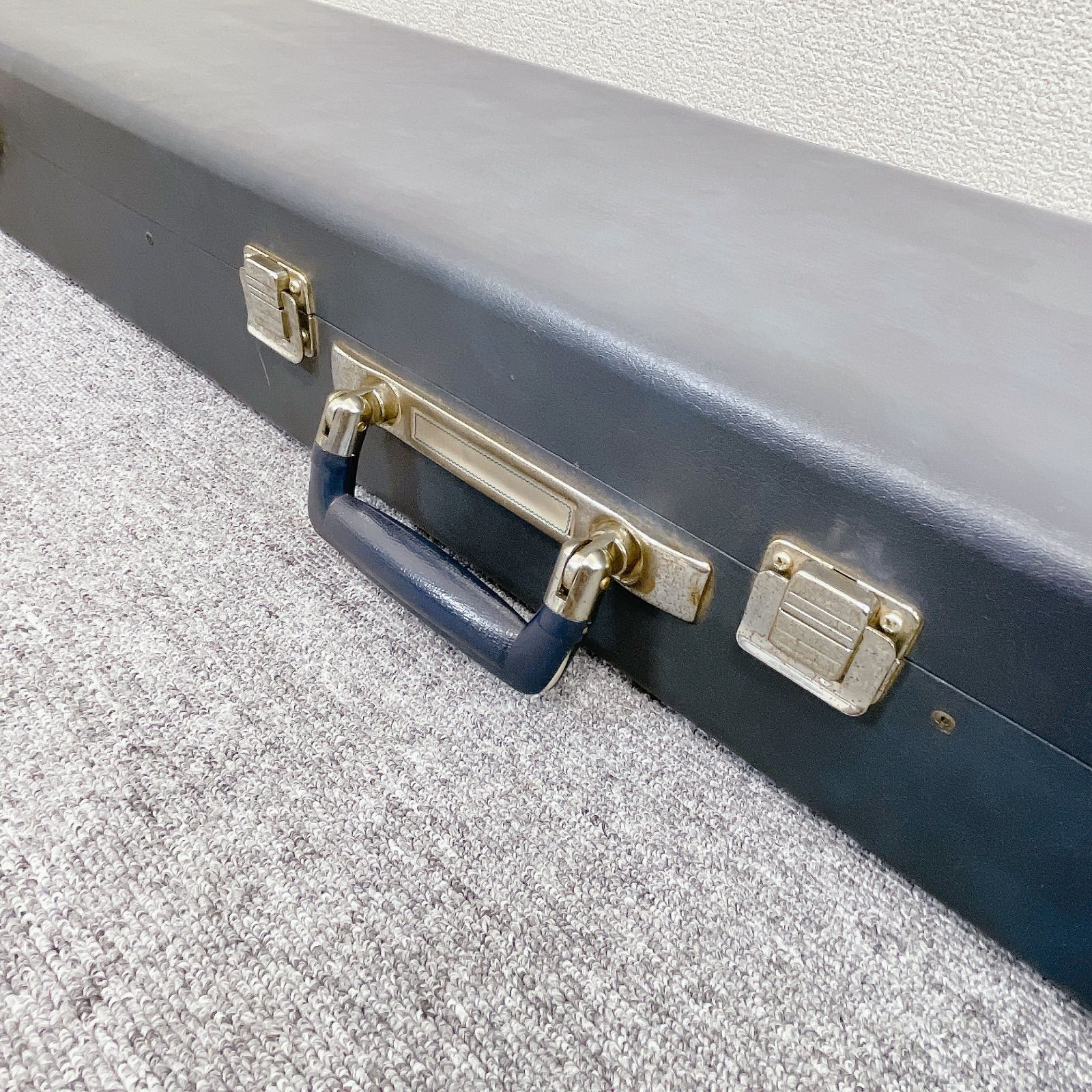 三味線 細棹 金細 一本溝 紫檀 子持ち綾杉彫 犬皮 綾杉胴 和楽器