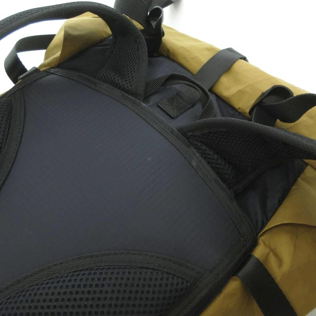 6 dots X Pac バックパック 超軽量登山バッグ リュックサック ブラウン ブラック UO その他 登山 クライミング用品