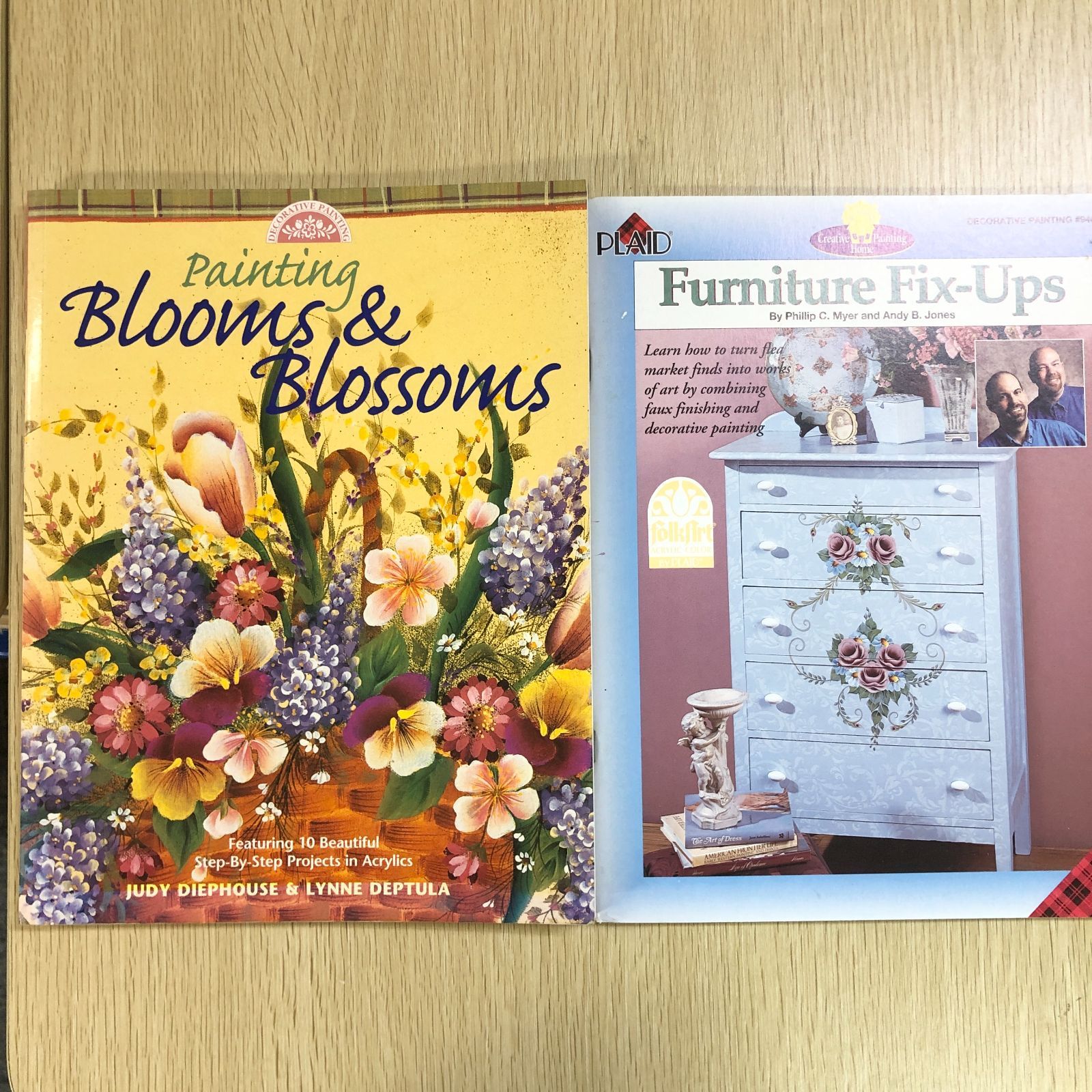 トールペイント・洋書】Painting Blooms & Blossoms/Furniture Fix Ups