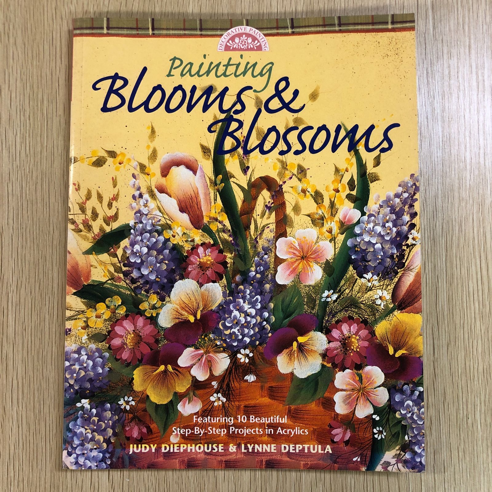 トールペイント・洋書】Painting Blooms & Blossoms/Furniture Fix Ups