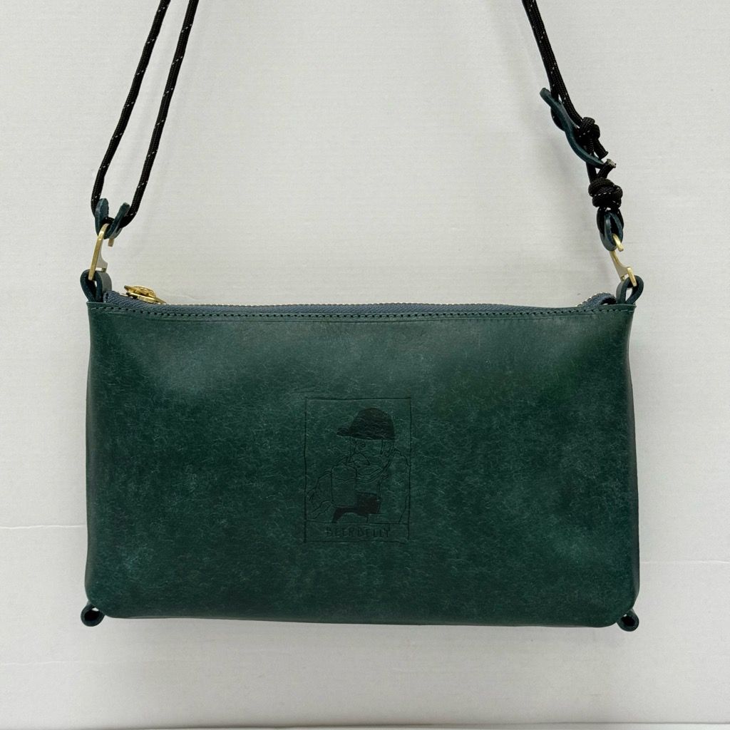 CHELSEA POUCH ペトローリオ プエブロ ビアベリー チェルシーポーチ レザー ポーチ クラッチバッグ サコッシュ ショルダーバッグ グリーン系 X 0633 001 263