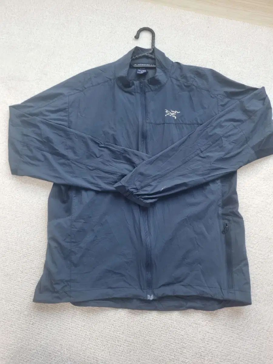 ARC TERYX アークテリクス ウィンドブレーカー ジャケット ネイビー