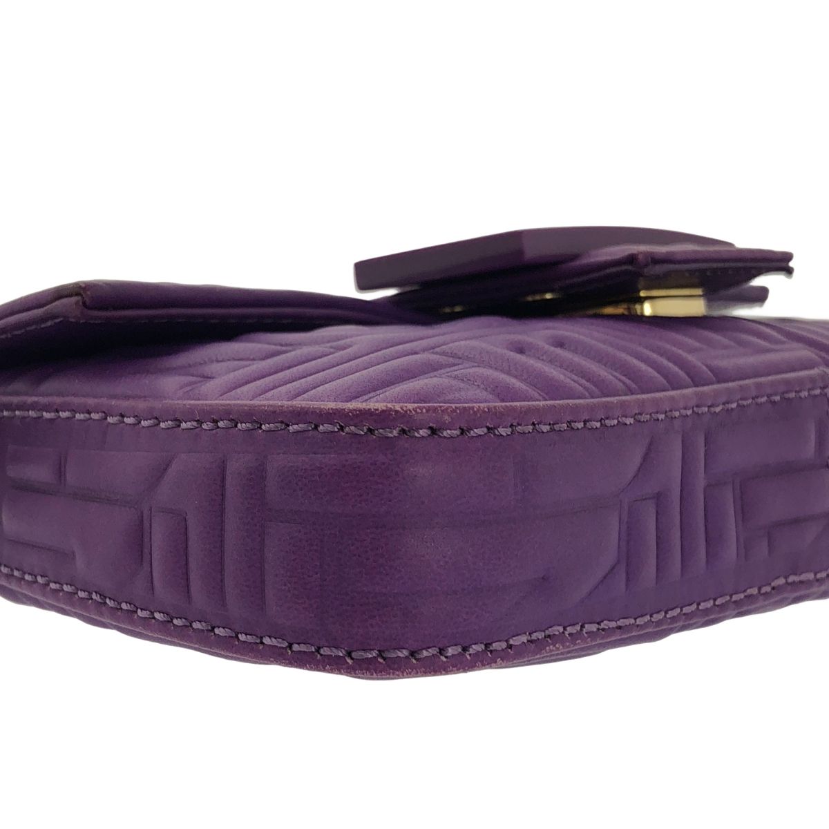 フェンディ エンボス