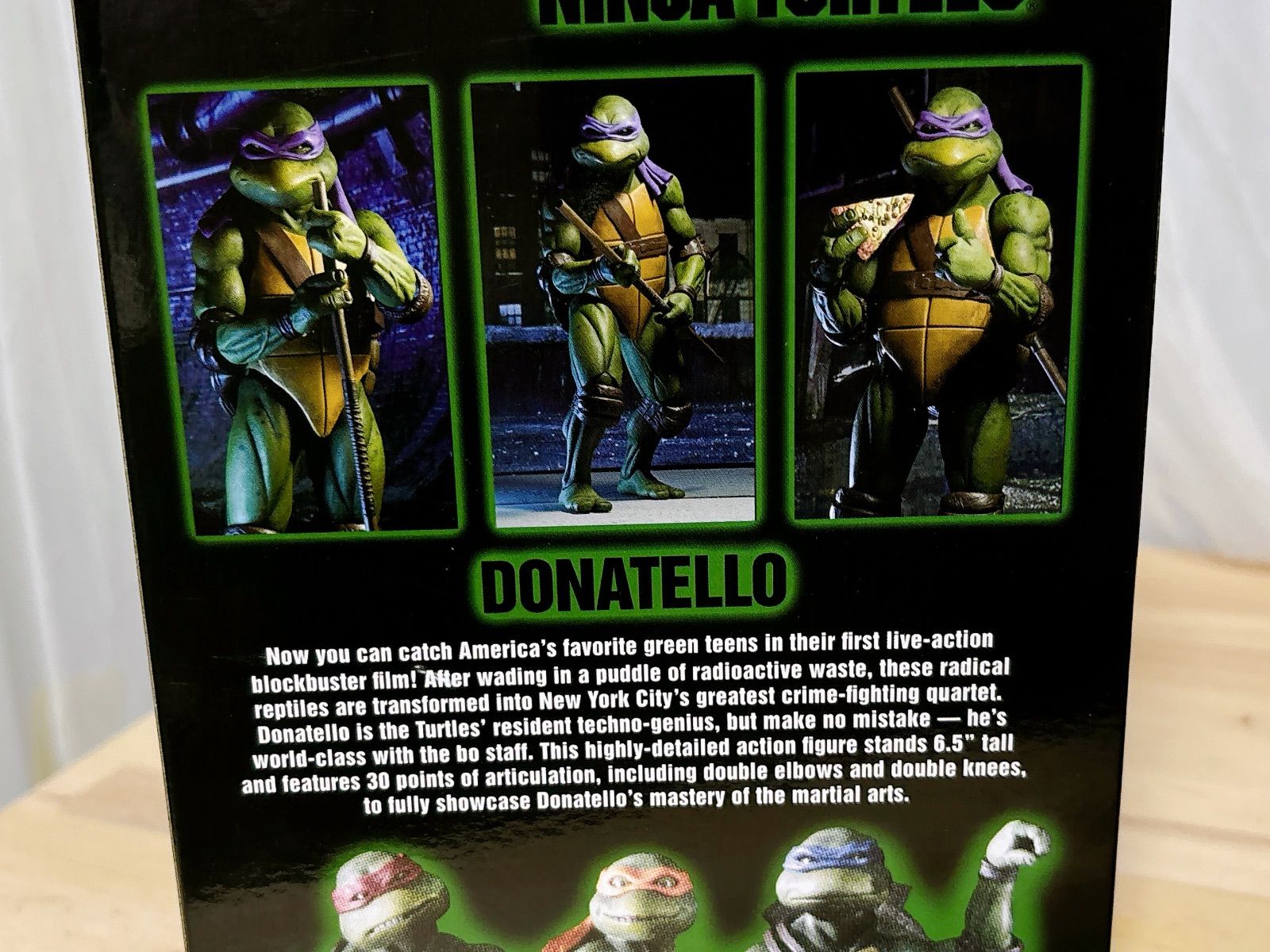 NECA Teenage Mutant Ninja Turtles 1/4 Scale Figure Donatello 1990