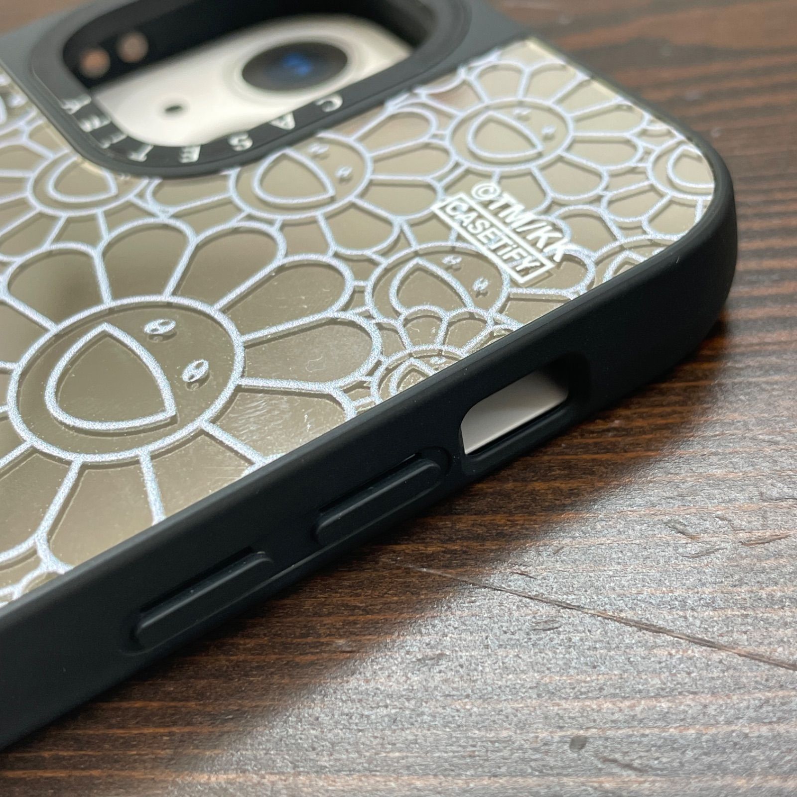 ✨美品✨CASETiFY×村上隆 iPhone15用ケース コラボ商品 MagSafe対応