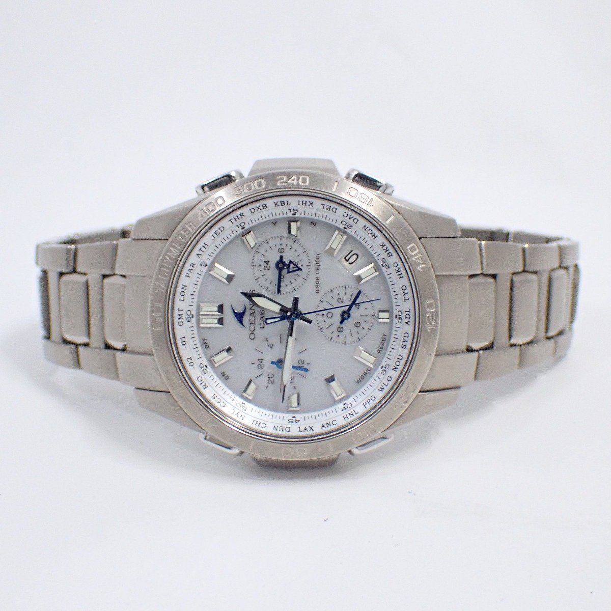 カシオ オシアナス クラシック ソーラー電波 メンズ 腕時計 チタン 白文字盤 OCW 600 TDJ 7 AJF