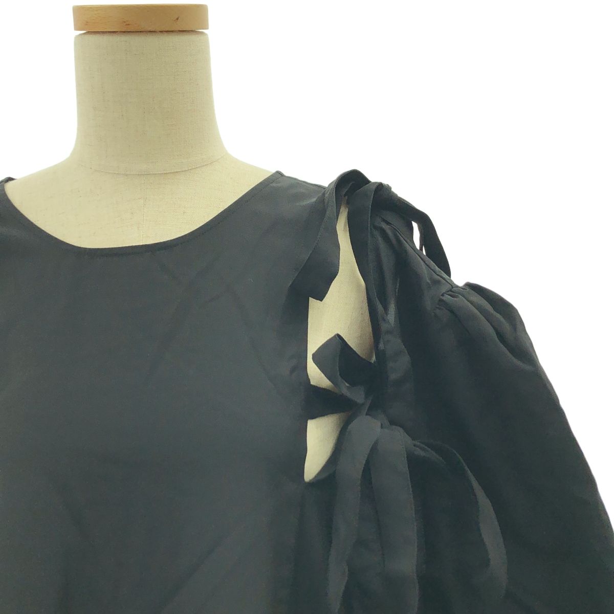 美品】 RENATA BRENHA / レナータブレナ | カットアウトスリーブ