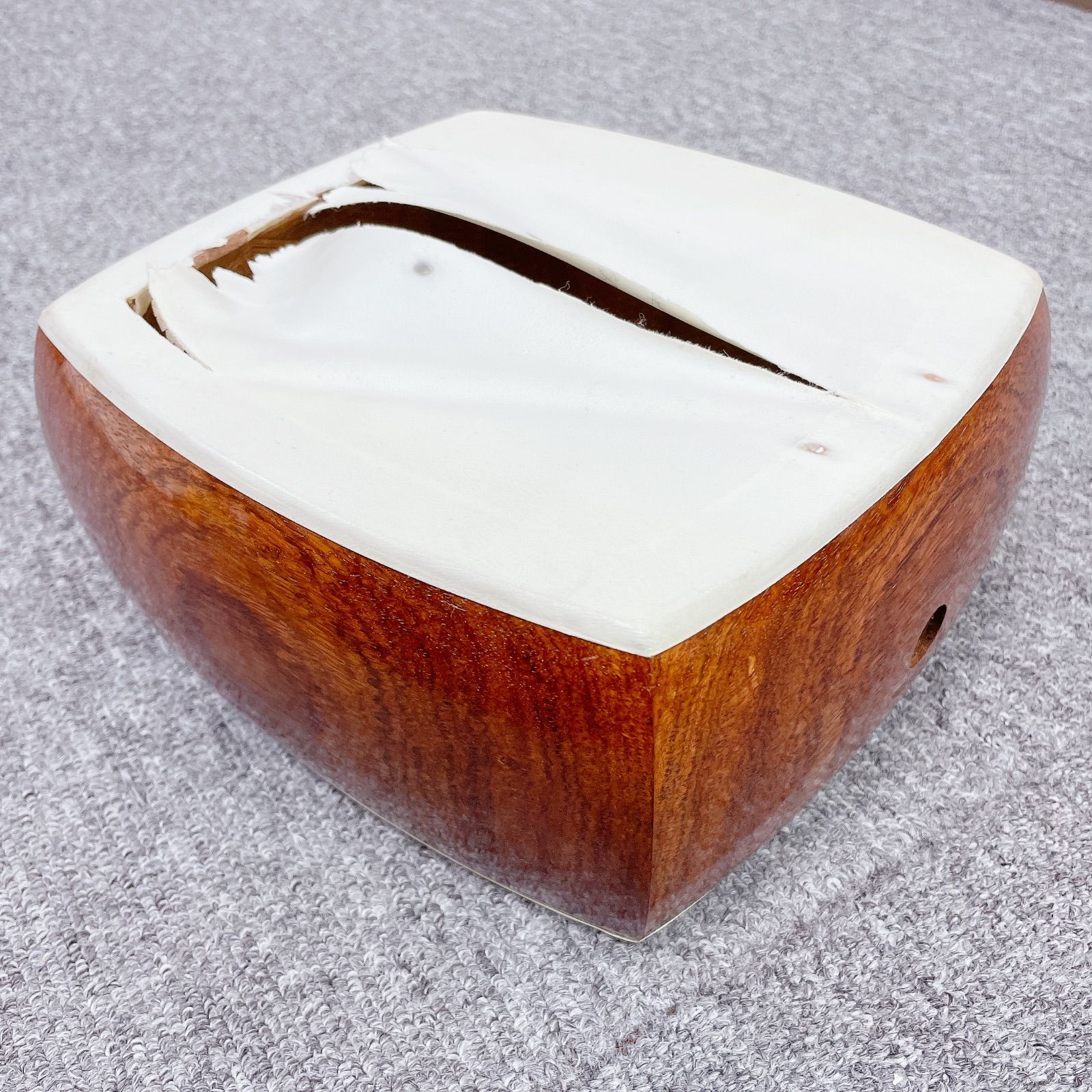 三味線 細棹 金細 二本溝 トチ入り紅木 綾杉彫り胴 和楽器 - メルカリ