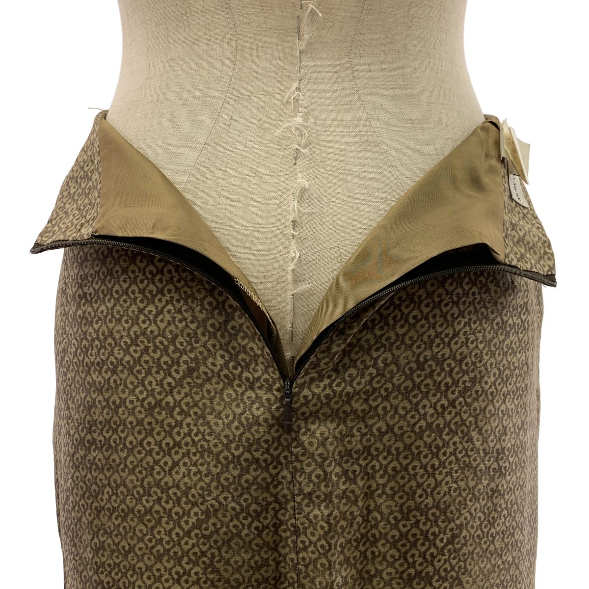 DRIES VAN NOTEN / ドリスヴァンノッテン | silk 100％ / シルク 総柄