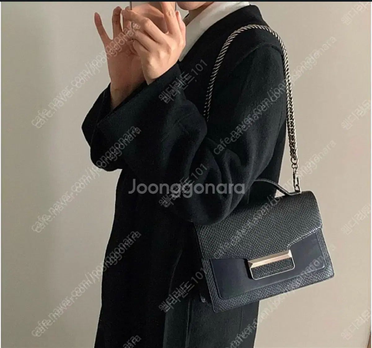 デッキ ダークネイビー ショルダーバッグ