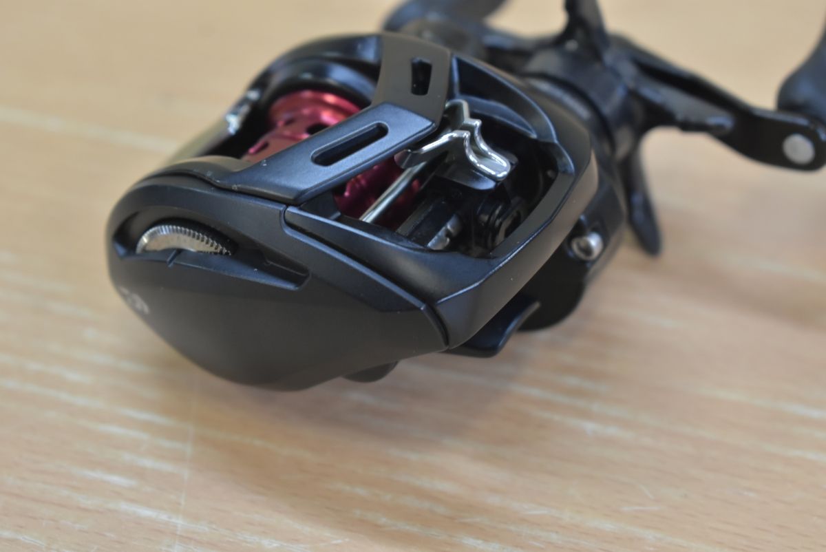 ALPHAS ベイトリール