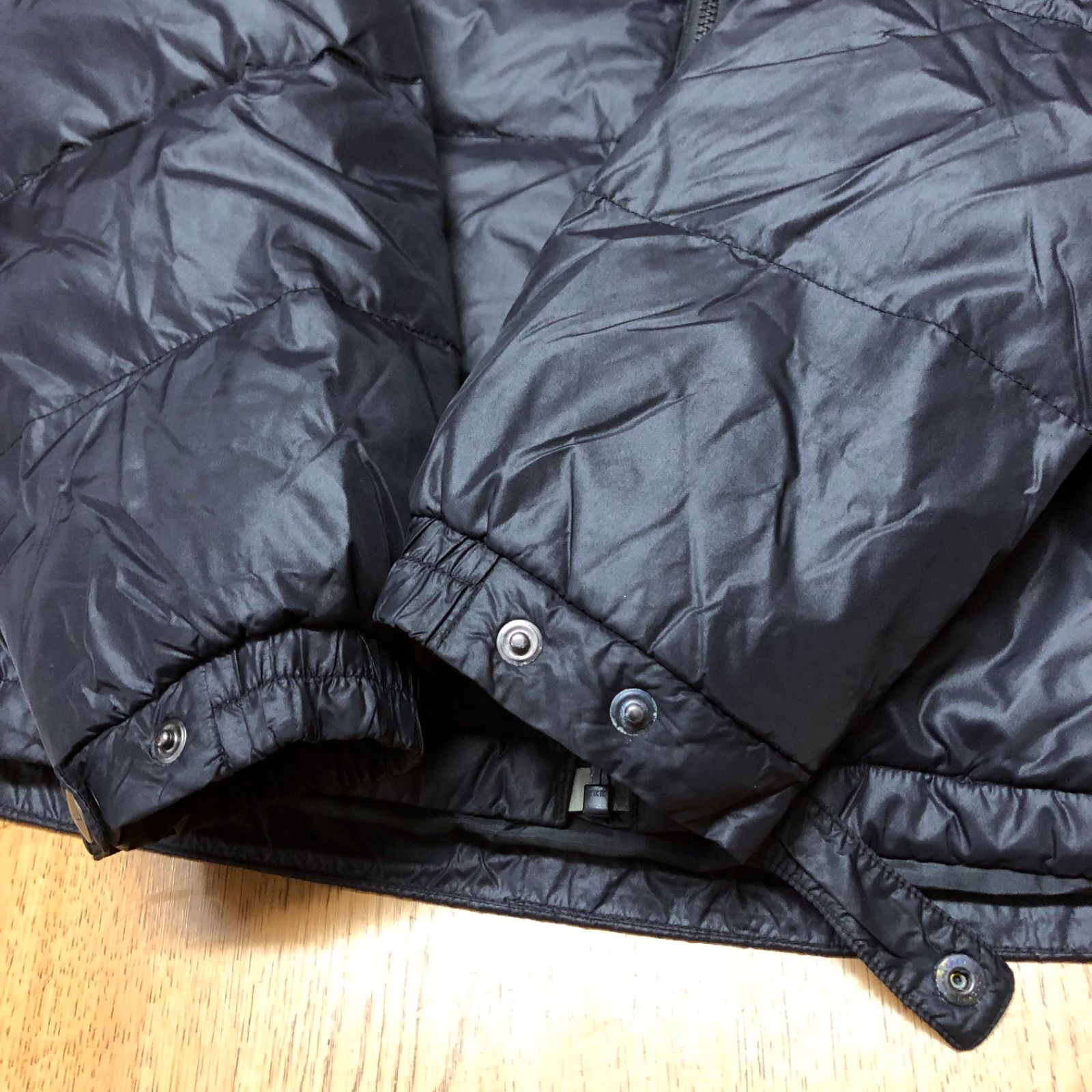 carhartt size M カーハート Black ダウンジャケット ナイロン 