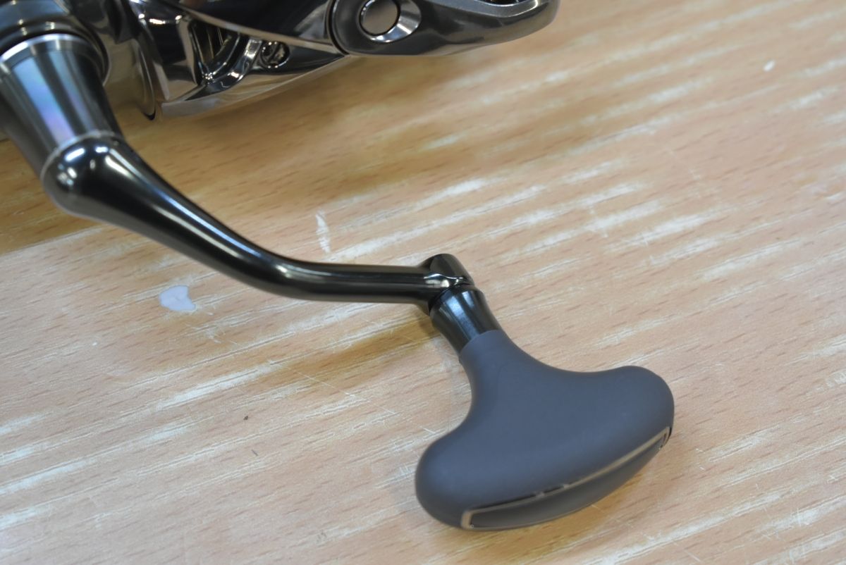 シマノ 22 ステラ 3000MHG 未使用品 SHIMANO STELLA スピニングリール