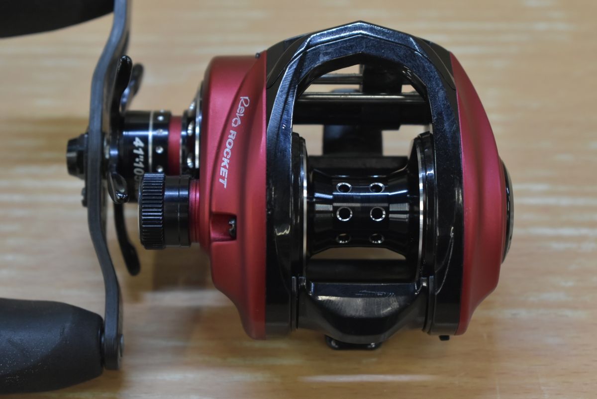 アブガルシア レボ ロケット 左 ベイトリール Abu Garcia REVO ROCKET