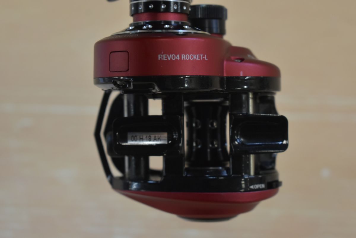 アブガルシア レボ ロケット 左 ベイトリール Abu Garcia REVO ROCKET