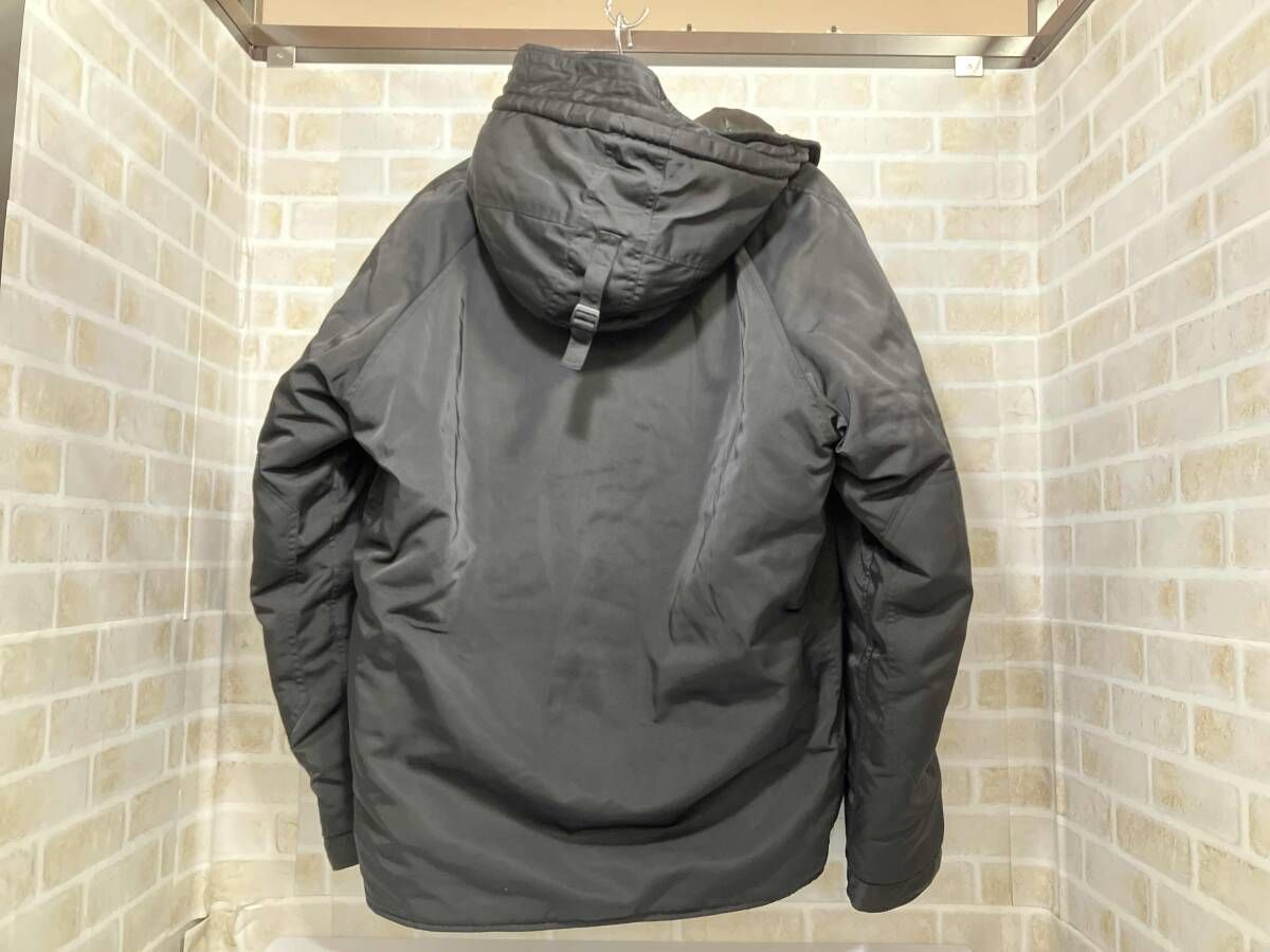 AVIREX フライトジャケット 中綿 ミリタリージャケット ブラック