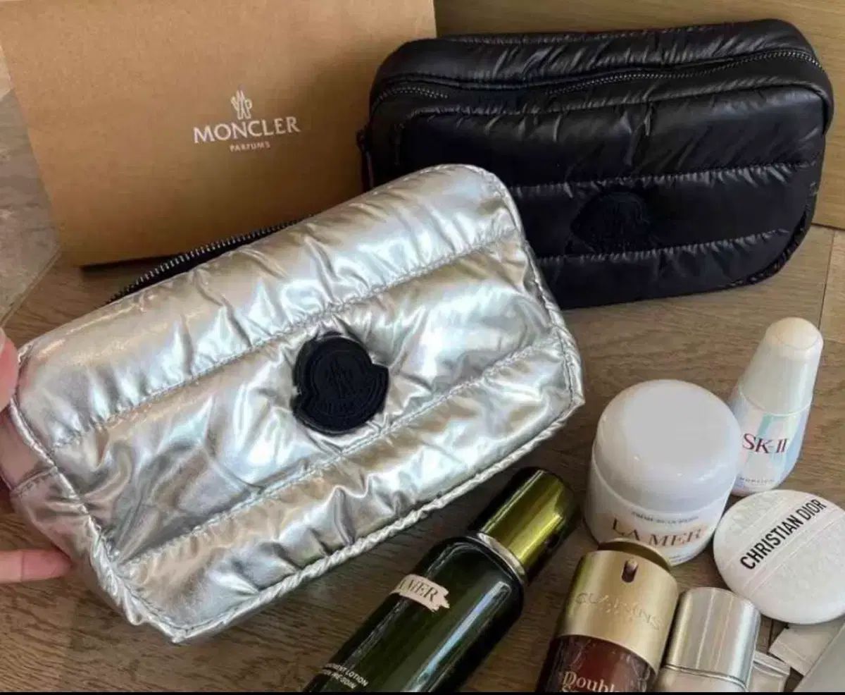 MONCLER(モンクレール) キルティング ポーチ ブラック - メルカリ