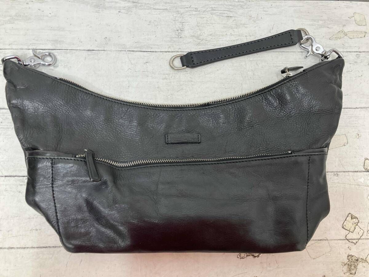 Daniel-Bob ショルダーバッグ レザー 黒 ジップに裂けあり