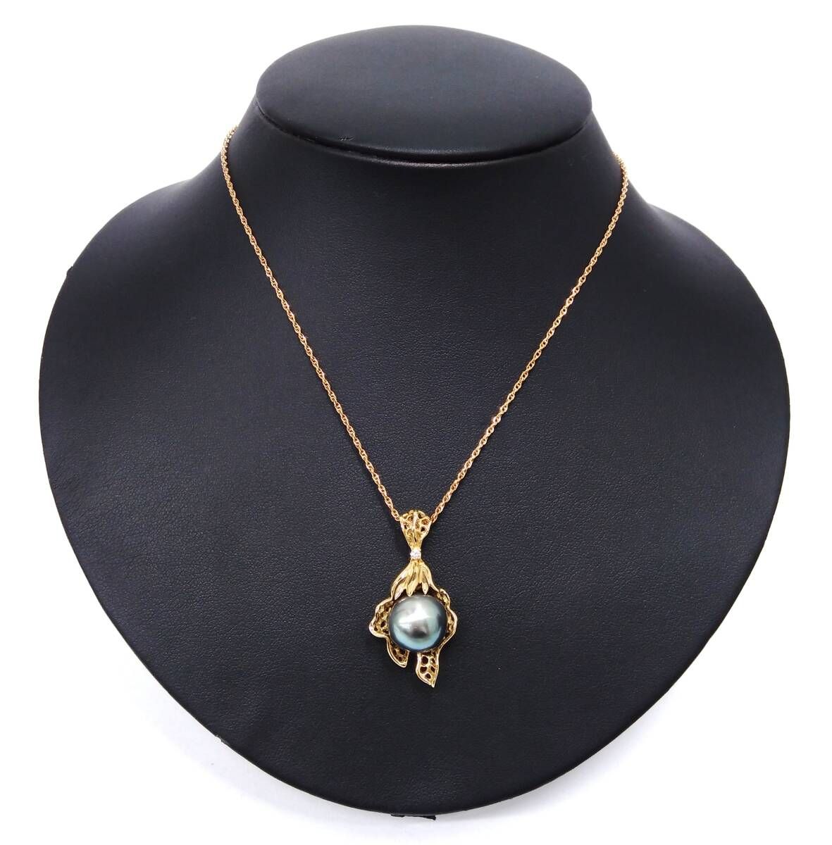 ソーティング付】 K18 黒蝶真珠 天然ダイヤモンド 0.04ct ペンダント