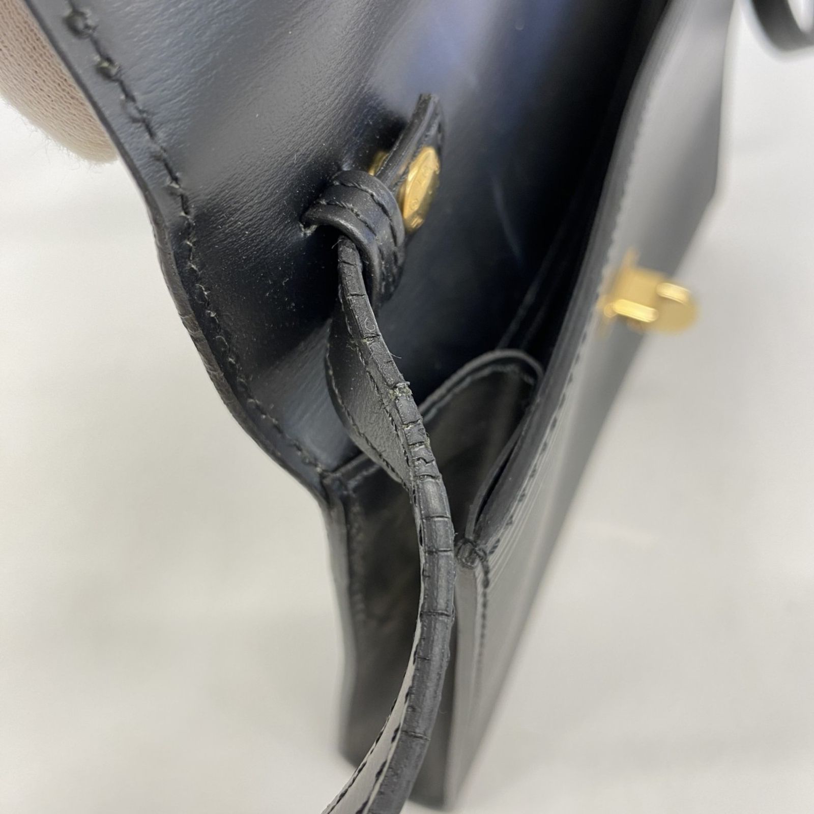 ルイ・ヴィトン(Louis Vuitton) ルイ・ヴィトン ショルダーバッグ エピ