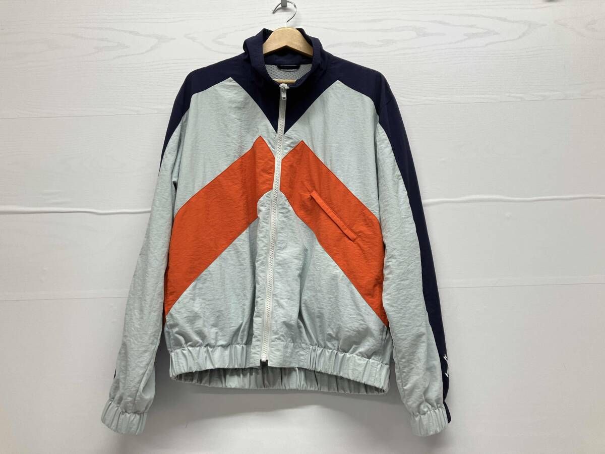 KENZO / Pale Grey Sport Jacket/M/ナイロン/IVO/FB55BL5109CO KENZO ケンゾー Sport Jacket Pale Grey ナイロンジャケット 中綿