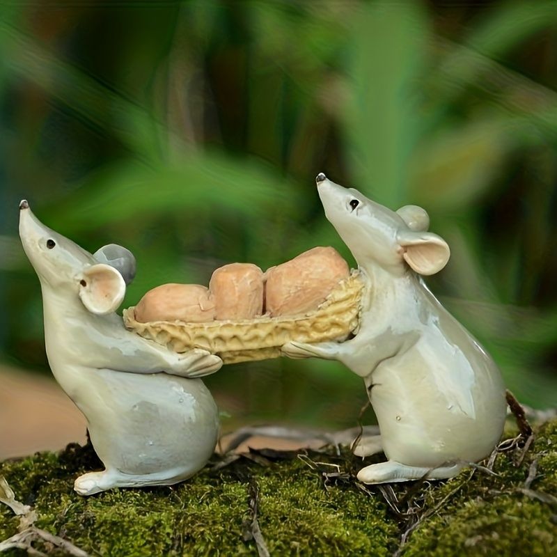 置物 オブジェ ガーデンオーナメント 荷物を運んでいる2匹のネズミ