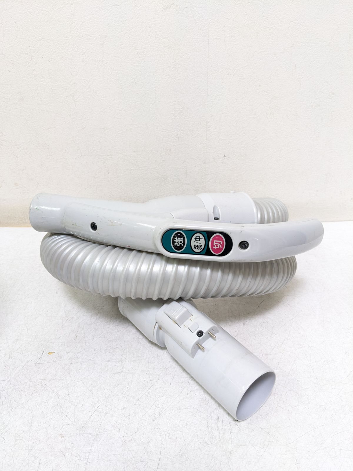 TOSHIBA VC-D50K-L 紙パック式掃除機 2016年製 - メルカリ